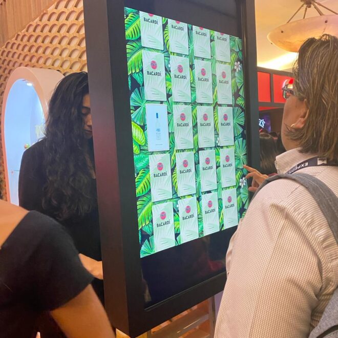 Kiosco a muro 55